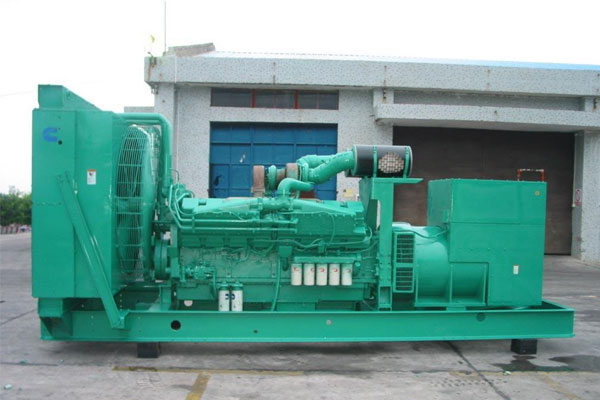 宁河工厂发电机应急发电时如何更准确地检查发电机状态？