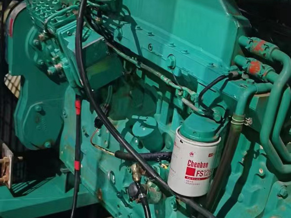 宁河如何确定新的发电机组控制系统是否与原系统兼容？