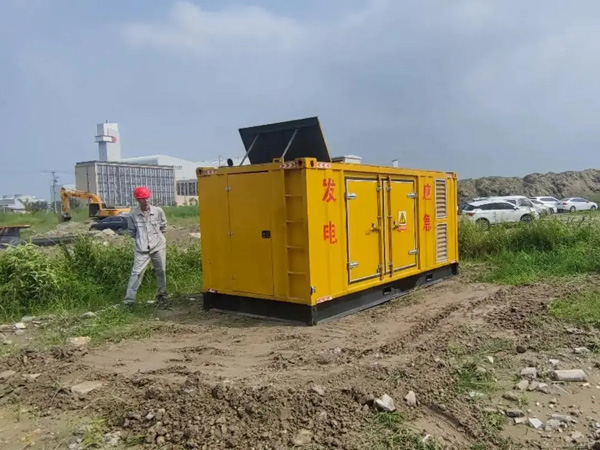 宁河200KW柴油发电机机组每小时的油耗量受哪些因素影响？