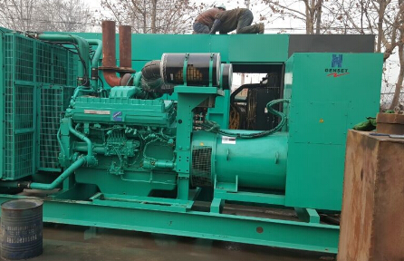 宁河发电机组如何判断水冷式机油散热器内部是否需要清洗？